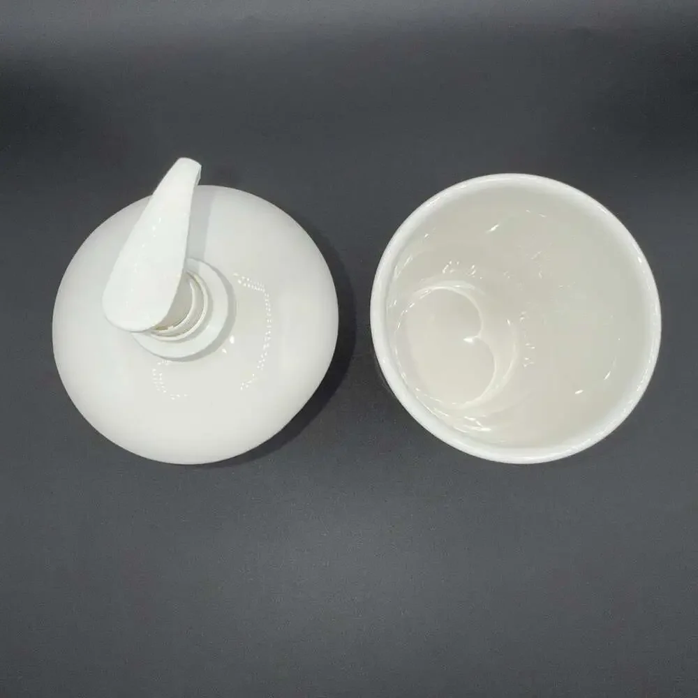 Crabtree & Evelyn Vintage White Embossed Ceramic Bath Set Made In Portugal NEW